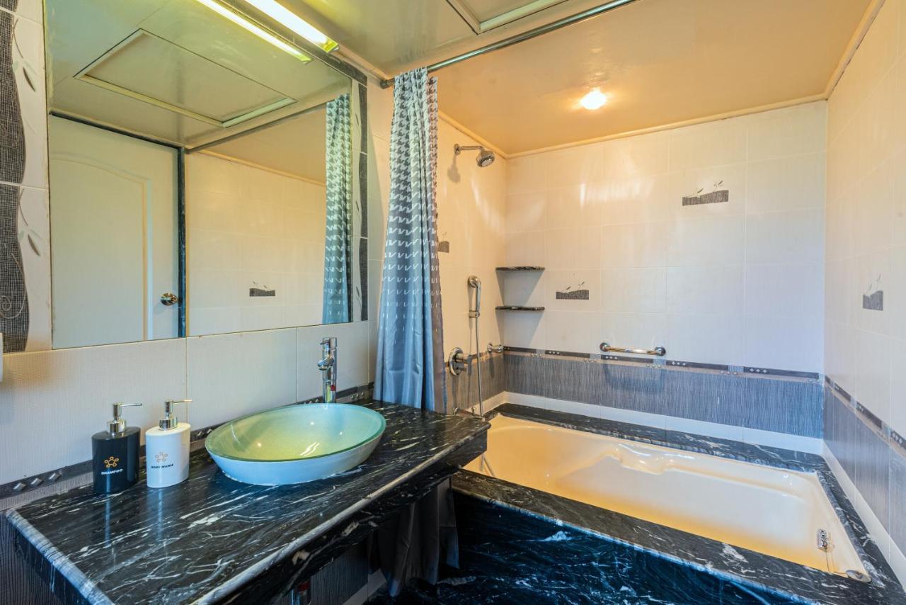 Saffronstays Grandiosa - 4 Bdr Pet-Friendly, Pool Villa Khandala Buitenkant foto